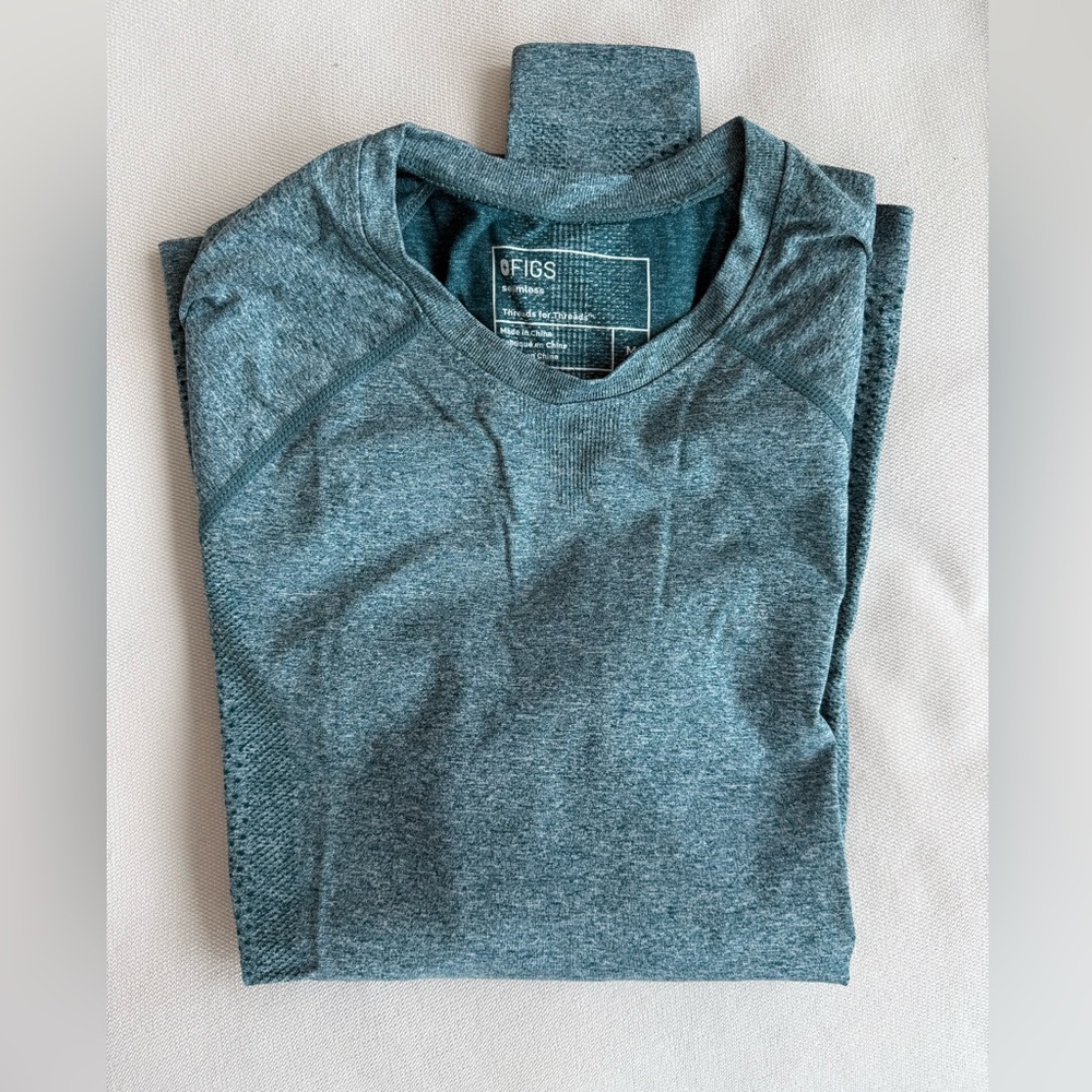 Figs Salta Performance Underscrub Top - Size M - Light Caribbean Blue